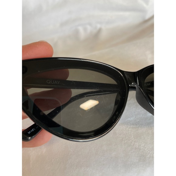 QUAY Australia TEMPTED Black Cat Eye Sunglasses Flex 111 - Picture 8 of 9